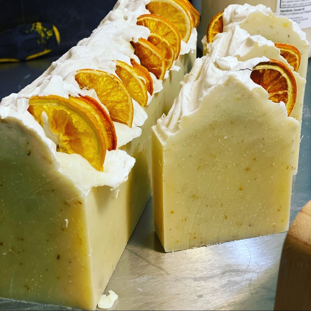 🍋 Lemon Zest Goat Milk & Cream Essential Lather - Picture 2 of 5